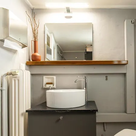 Acropolis, Falirou Apartment